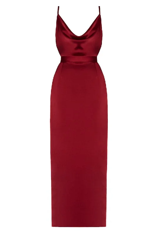 AMILA DEEP RED BACKLESS MAXI DRESS Fashionable Maxi Dress with Fringe