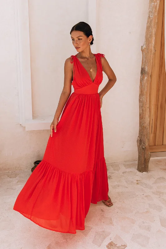 HELLO MOLLY Stand Out Heart Maxi Dress Bright Red Classic Strapless Maxi Dress