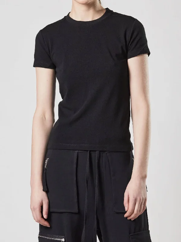 Round neck T shirt Welt Pockets Slit Pockets