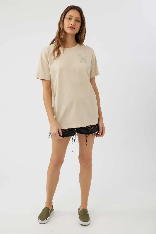 TRANSCEND TEE Front Pockets Side Pockets Patch Pockets
