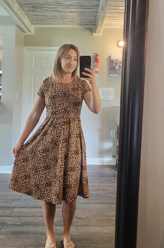 Size Small The Hannah Leopard Print Round Neck Nursing Friendly Twirl Knee-Length Dress