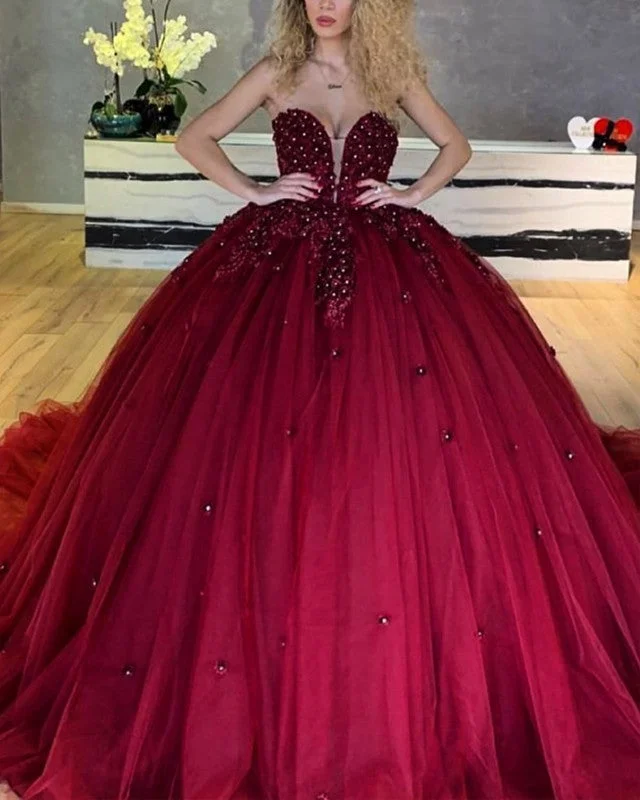 Tulle Sweetheart Ball Gown Quinceanera Dresses Appliques Beaded
