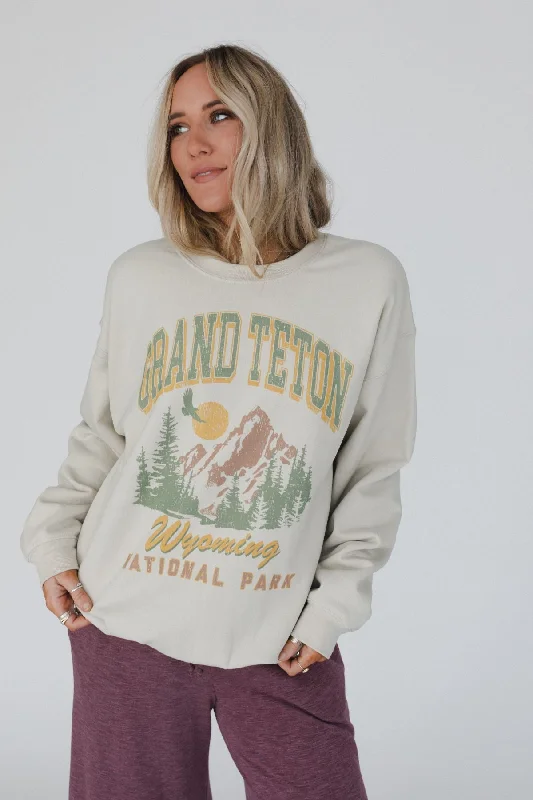 Grand Teton Sweatshirt - Sand Hoodie with Fur Luxurious Winter