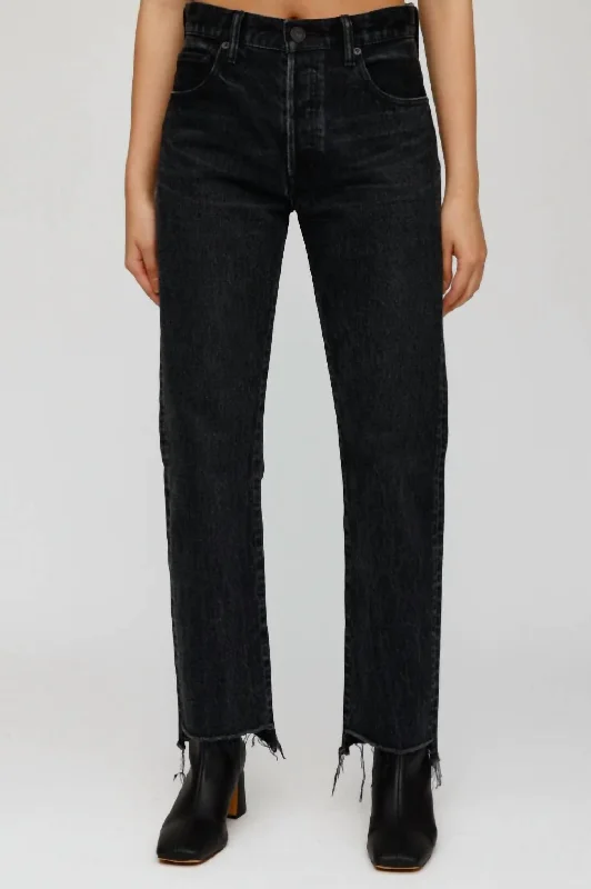 Northville Straight Jean In Black Chic Cropped Jeans