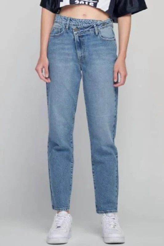 Tracey High Rise Straight Repair Waistband Jean In Medium Dark Comfortable Straight-Legged Denim Tracey High Rise Straight Repair Waistband Jean In Medium Dark Comfortable Straight-Legged Denim