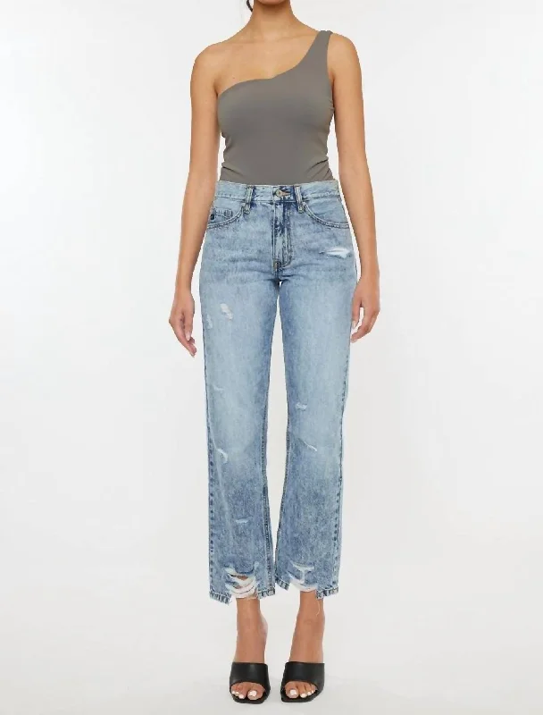 Trevie Ultra High Rise Straight Leg Jeans In Medium Stone Wash Cozy Wide-Legged Jeans Trevie Ultra High Rise Straight Leg Jeans In Medium Stone Wash Cozy Wide-Legged Jeans