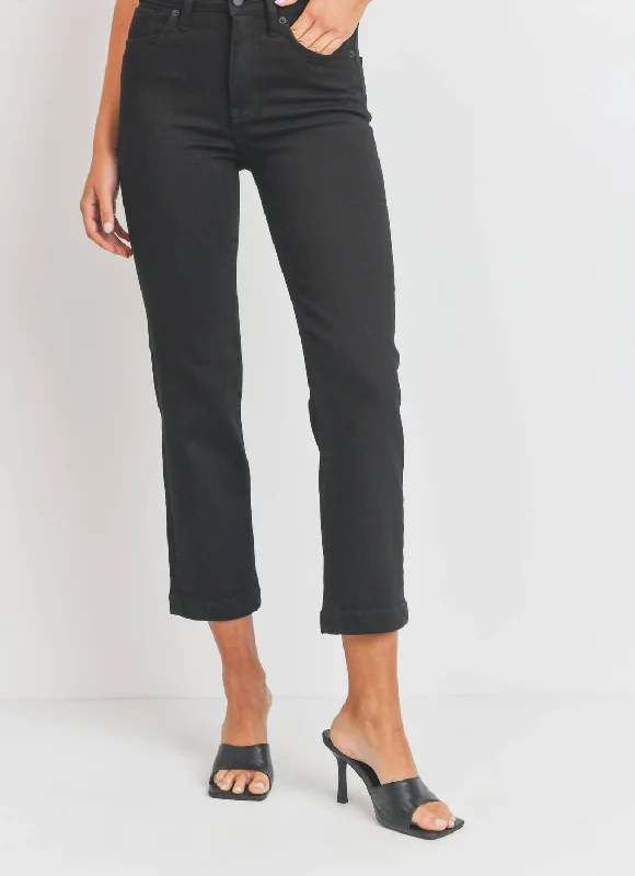 Women's Classic Relaxed Straight Jeans In Black Trendy Flared Leg Jeans